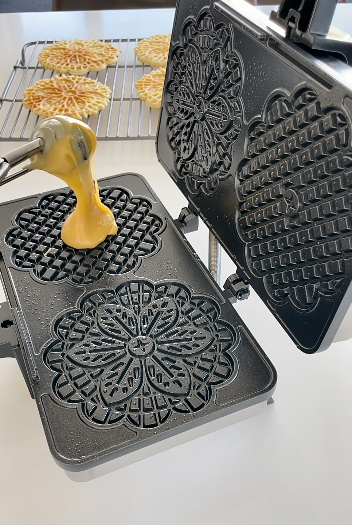 Pizzelle Maker Machine Iron Press Pastry Italian Waffle Cookie Cannoli  Cannolo