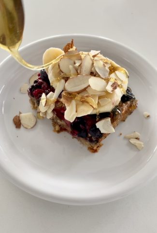 Oven Baked Berry Oatmeal