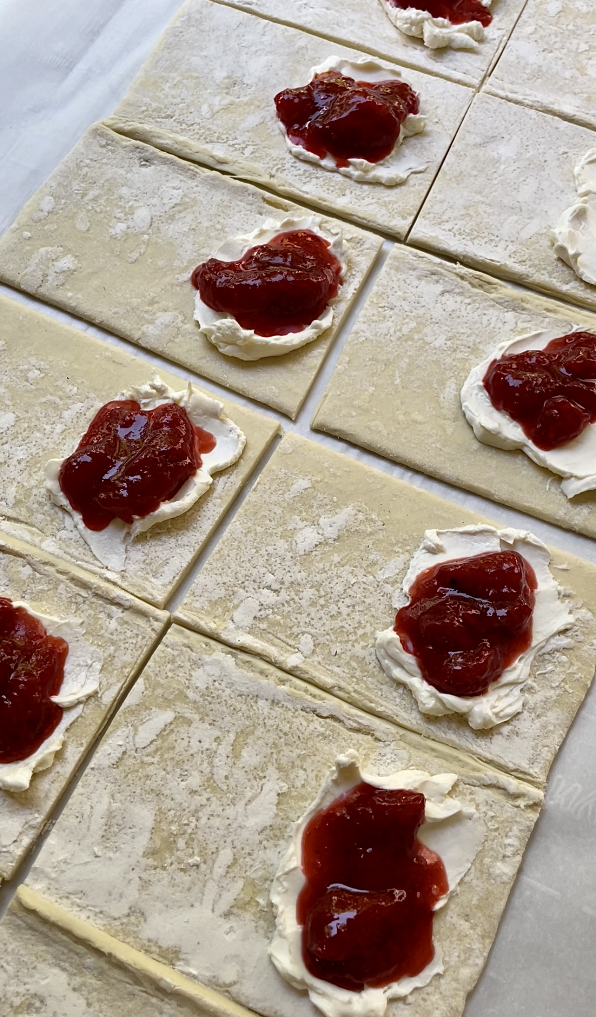 strawberry-turnovers-with-cream-cheese-dang-that-s-sweet