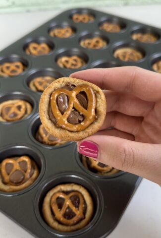 peanut butter pretzel cookie cups