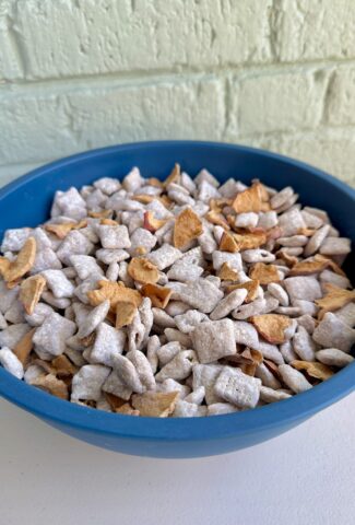 apple pie puppy chow