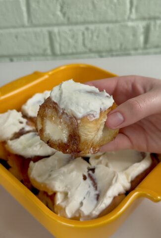 cheesecake stuffed cinnamon rolls