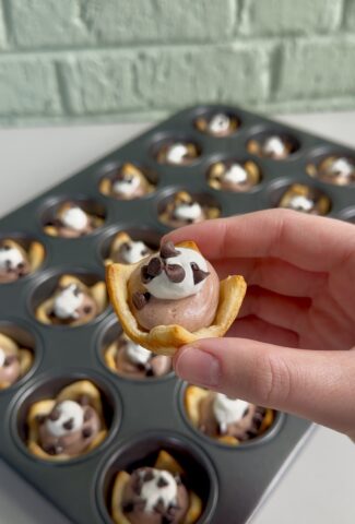 mini french silk crescent pies