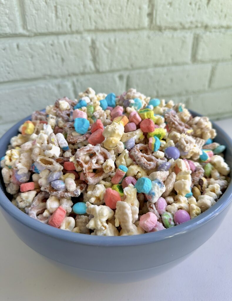 Lucky Charms Snack Mix - Dang That's Sweet