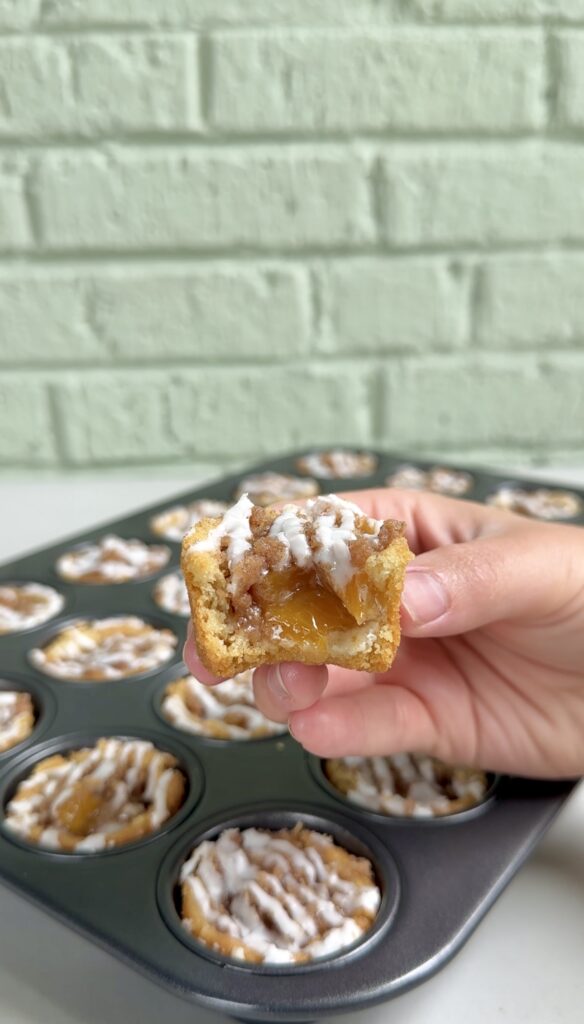 peach cobbler cookie cups