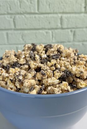 oreo peanut butter popcorn