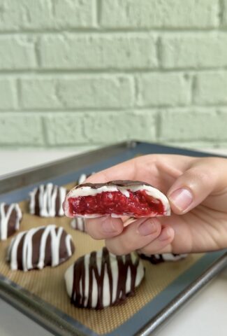 chocolate raspberry clusters