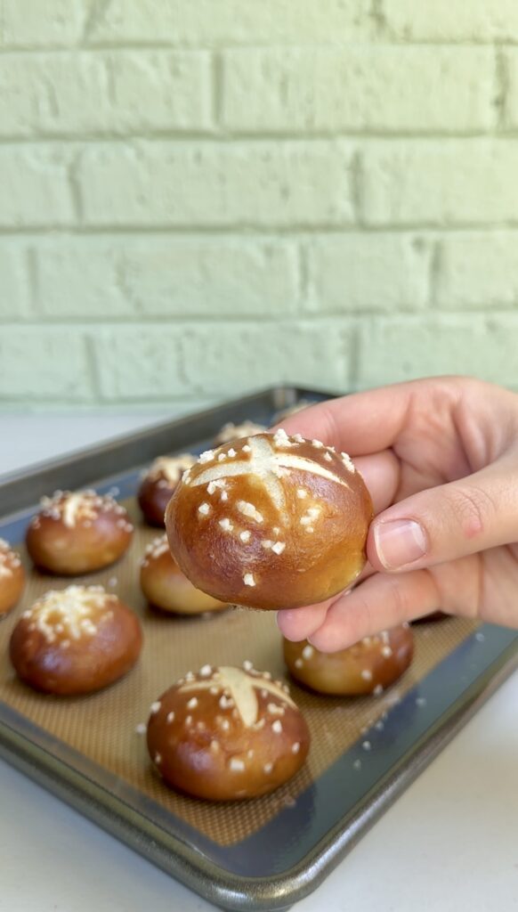 rhodes pretzel rolls