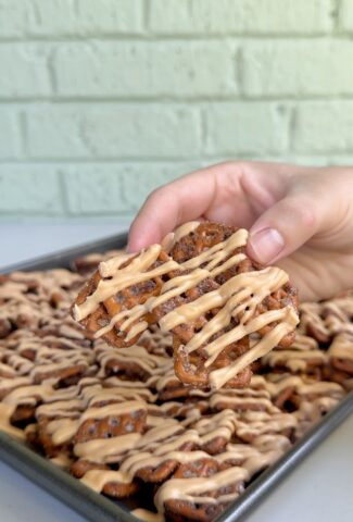 pumpkin spice pretzels