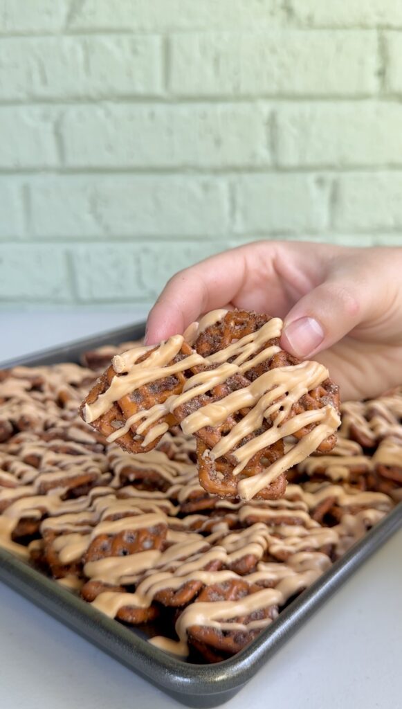 pumpkin spice pretzels