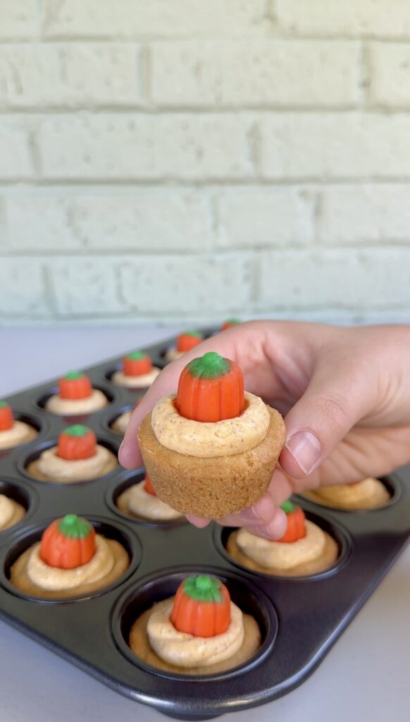 pumpkin cheesecake cookie cups