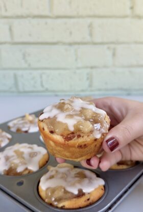 cinnamon roll apple pie cups