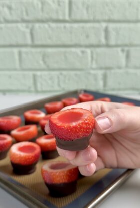 Chocolate Covered Strawberry Jello Shots
