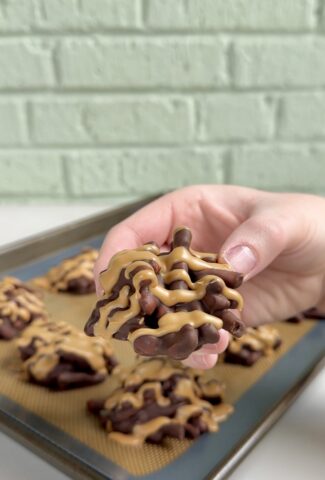 Peanut Butter Pretzel Clusters