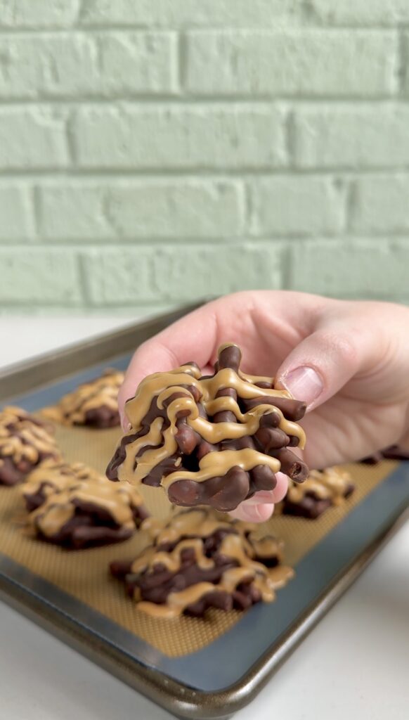 Peanut Butter Pretzel Clusters