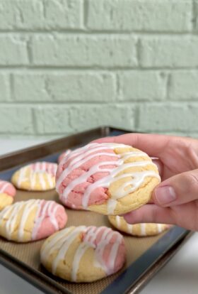 Strawberry Lemonade Cookies