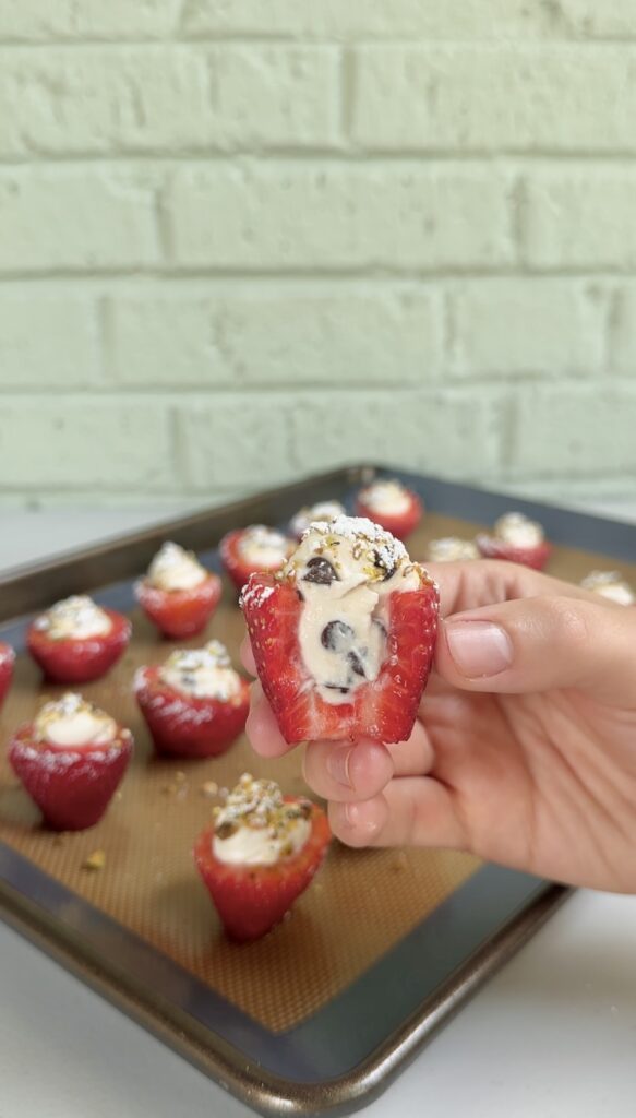 Cannoli Stuffed Strawberries