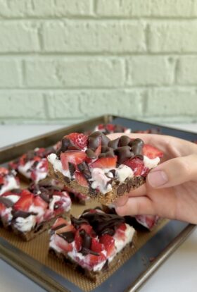 Chocolate Covered Strawberry Pizza