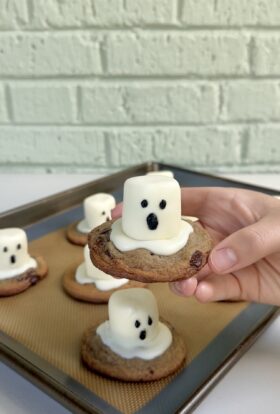Marshmallow Ghost Cookies