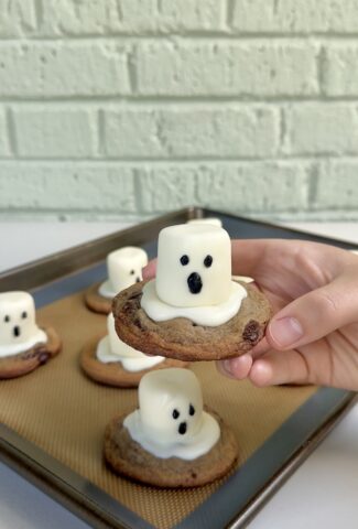 Marshmallow Ghost Cookies